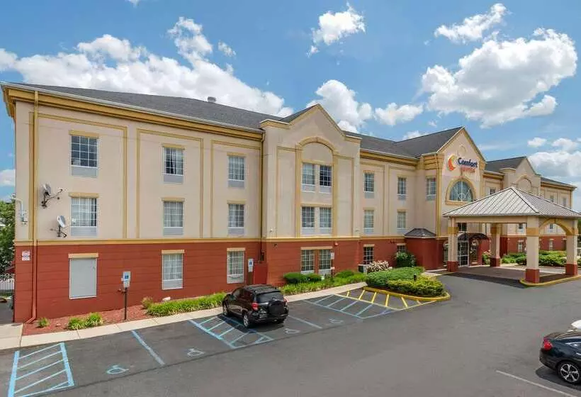 هتل Comfort Suites Newark  Harrison
