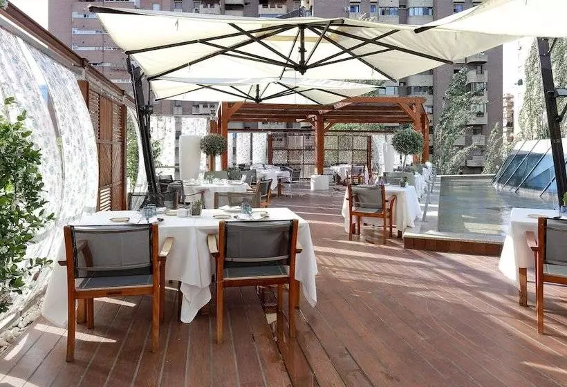 هتل Eurostars Suites Mirasierra