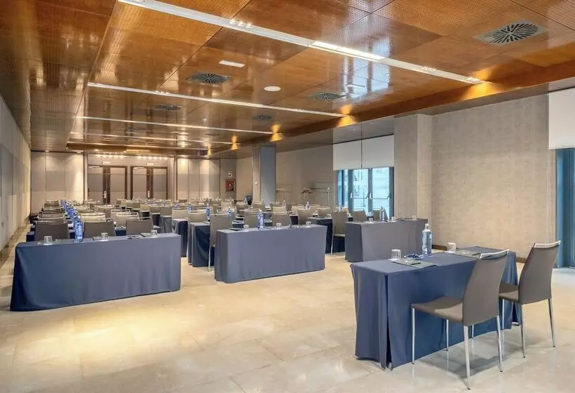 هتل Eurostars Suites Mirasierra