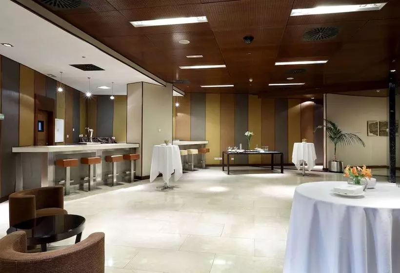 هتل Eurostars Suites Mirasierra