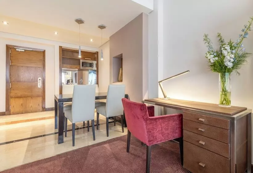 هتل Eurostars Suites Mirasierra