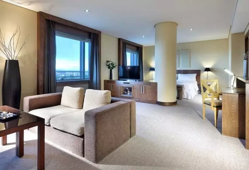 هتل Eurostars Suites Mirasierra