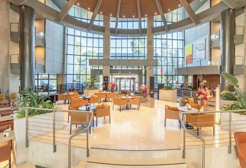 هتل Eurostars Suites Mirasierra