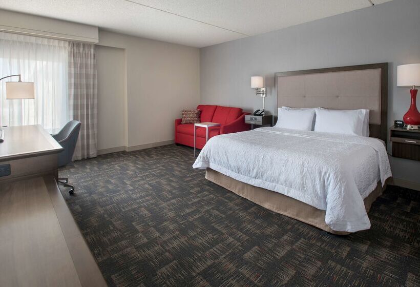 هتل Hampton Inn Bostonlogan Airport
