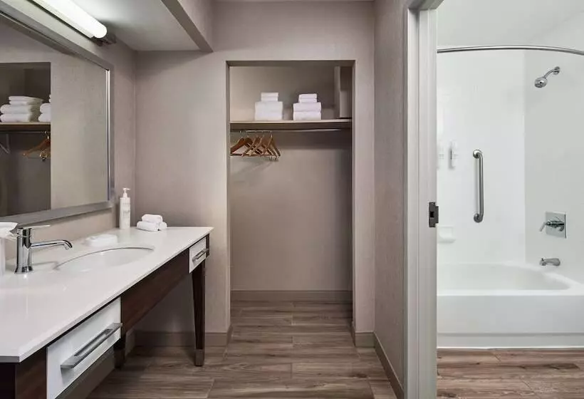 Hotel Hampton Inn Bostonlogan Airport