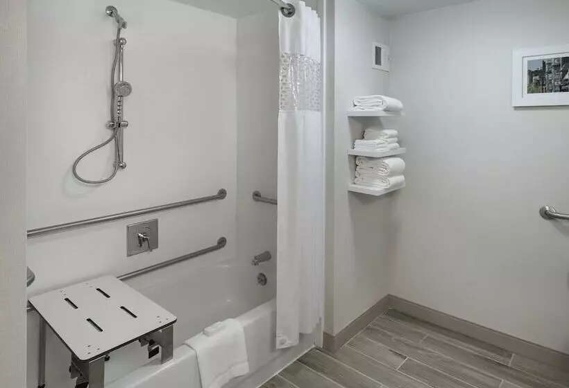Hotel Hampton Inn Bostonlogan Airport