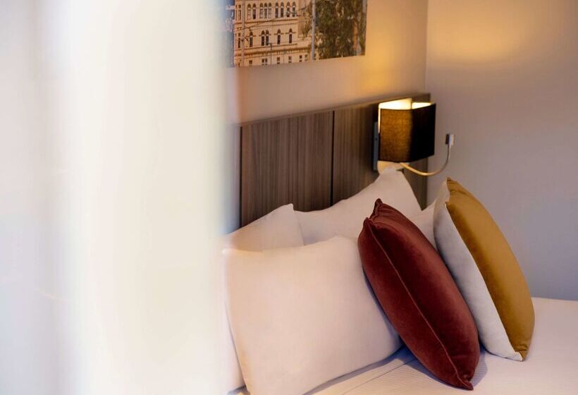 בית מלון כפרי Ibis Styles Sydney Central