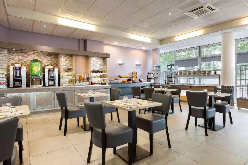 ホテル Kyriad Tours  St Pierre Des Corps  Gare