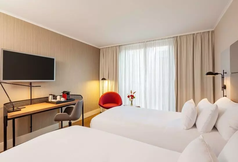 هتل NH Collection Berlin Mitte Am Checkpoint Charlie