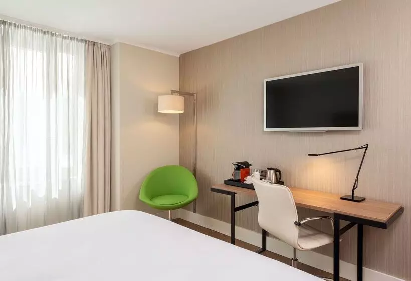 هتل NH Collection Berlin Mitte Am Checkpoint Charlie