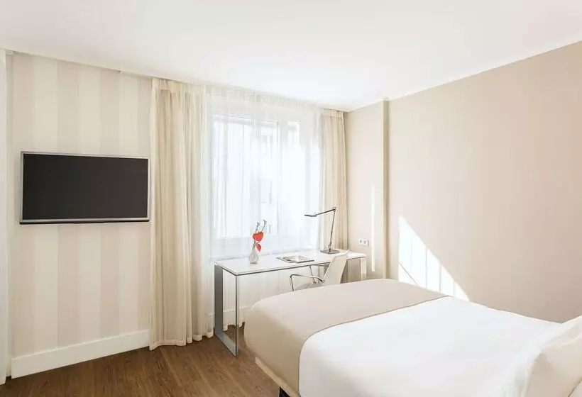 هتل NH Collection Berlin Mitte Am Checkpoint Charlie