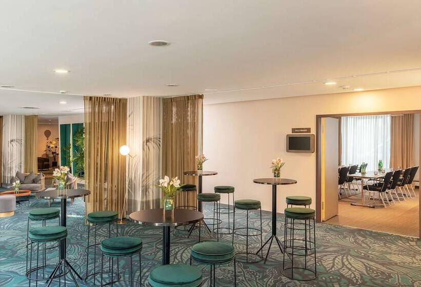 ホテル NH Collection Berlin Mitte Am Checkpoint Charlie