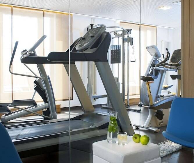 ホテル NH Collection Berlin Mitte Am Checkpoint Charlie