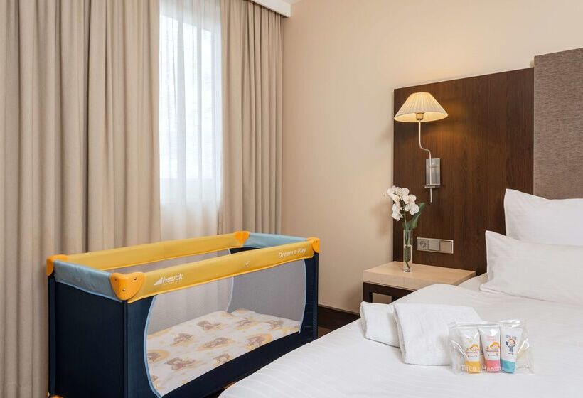 호텔 NH Danube City