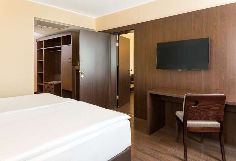 호텔 NH Danube City