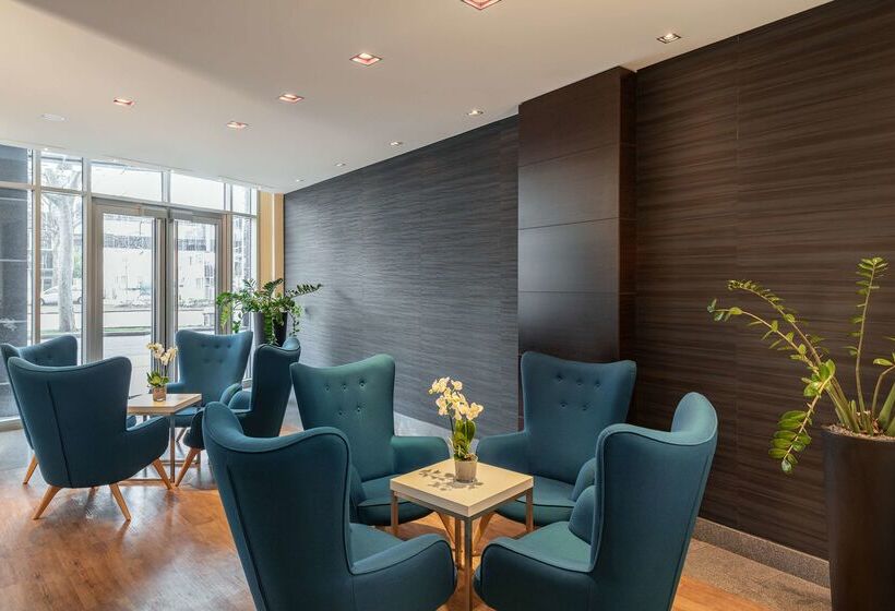 호텔 NH Danube City