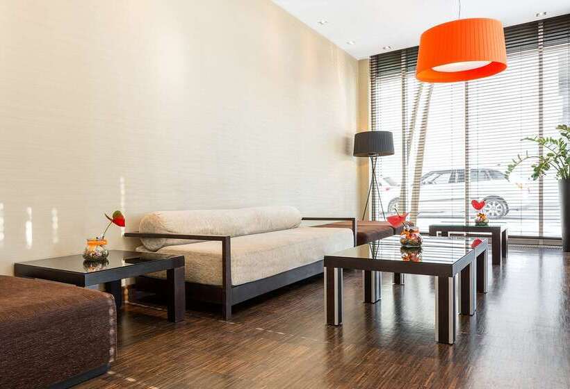 호텔 NH Danube City