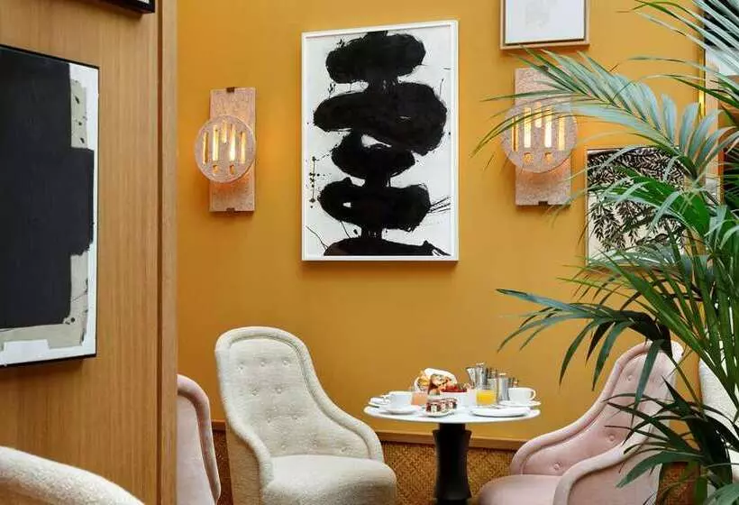 Le Belgrand Hotel Paris Champs Elysees, Tapestry By Hilton