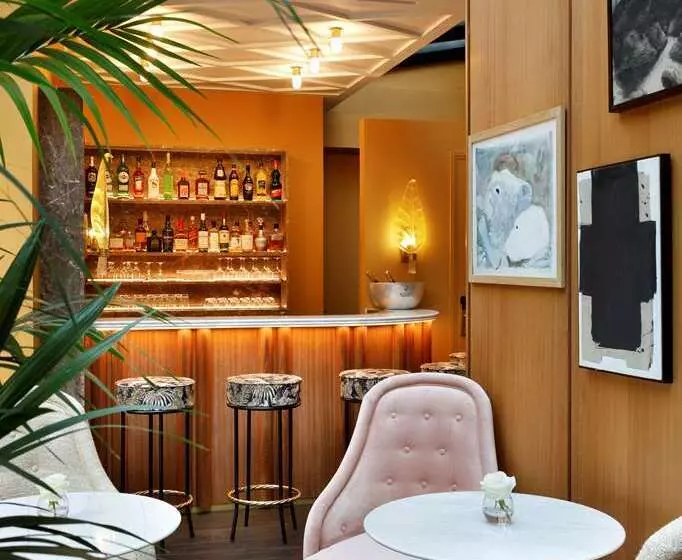 Le Belgrand Hotel Paris Champs Elysees, Tapestry By Hilton