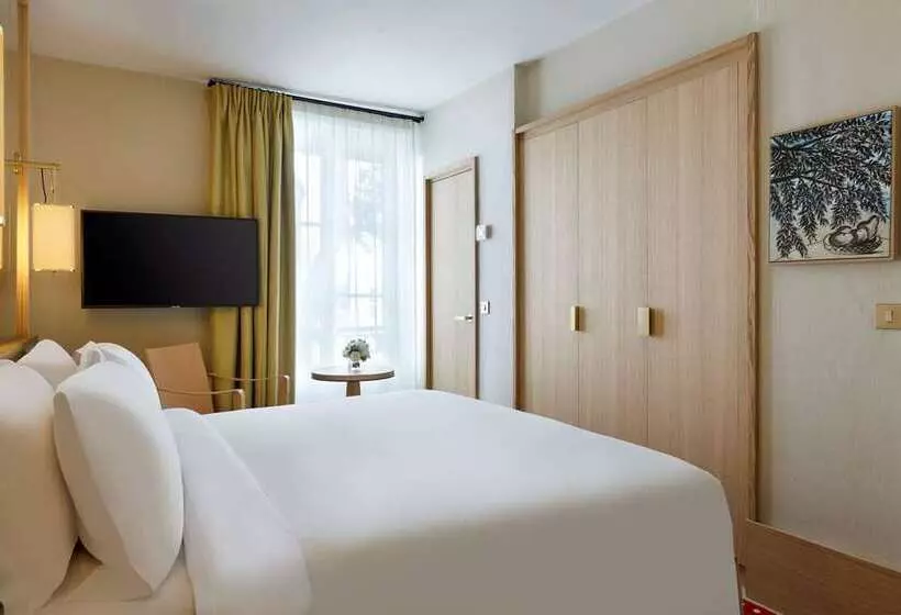 Le Belgrand Hotel Paris Champs Elysees, Tapestry By Hilton