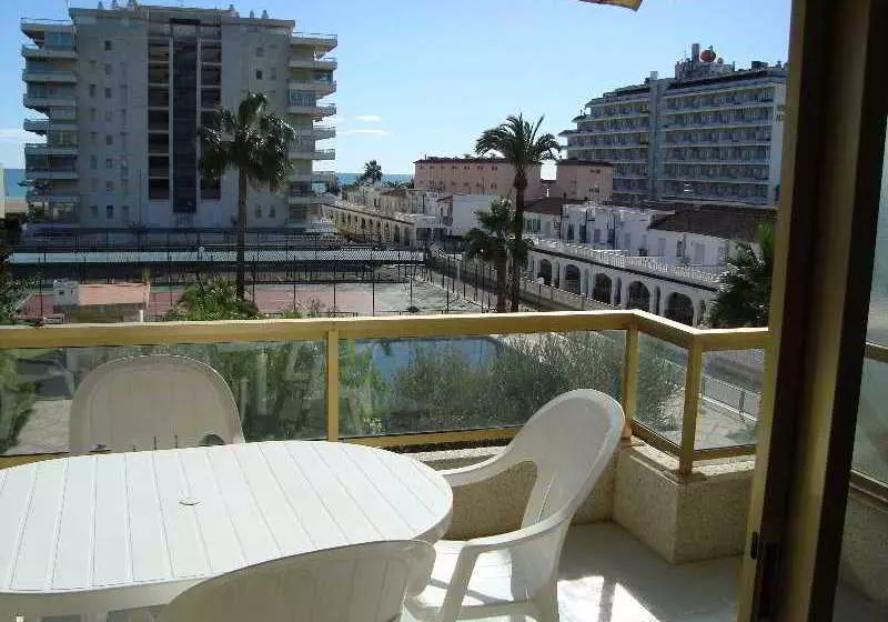 住所  Apartamentos Mediterráneo