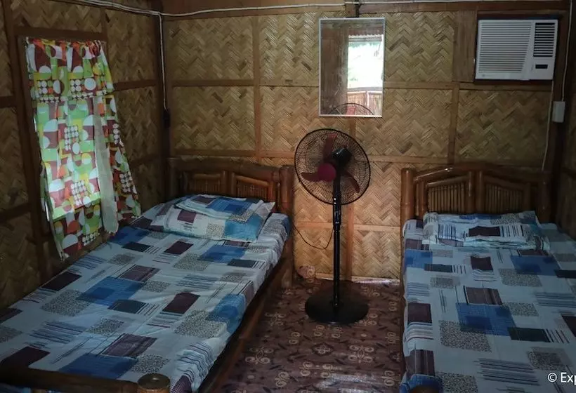 Hotelli Doña Josefa Aquino Beach Resorts