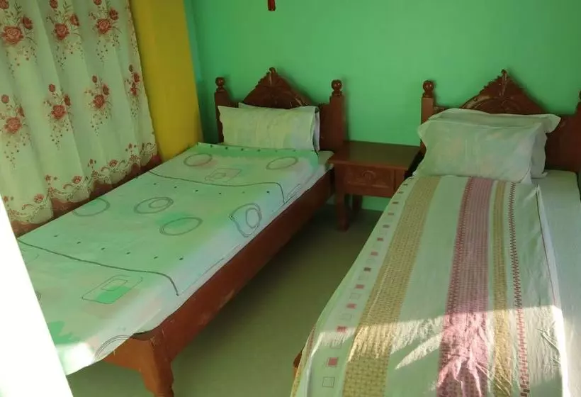 Hotelli Doña Josefa Aquino Beach Resorts