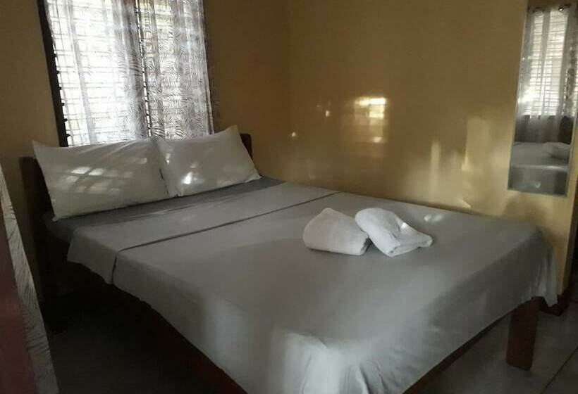 Hotel Port Barton Diy