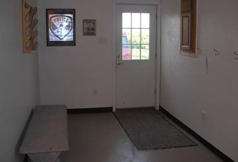 Middle Of Nowhere Ranch