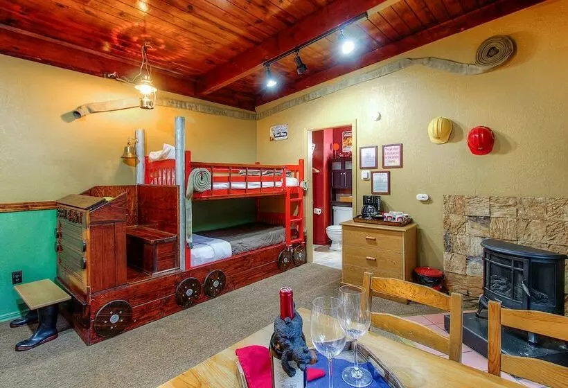 Redwoods River Resort