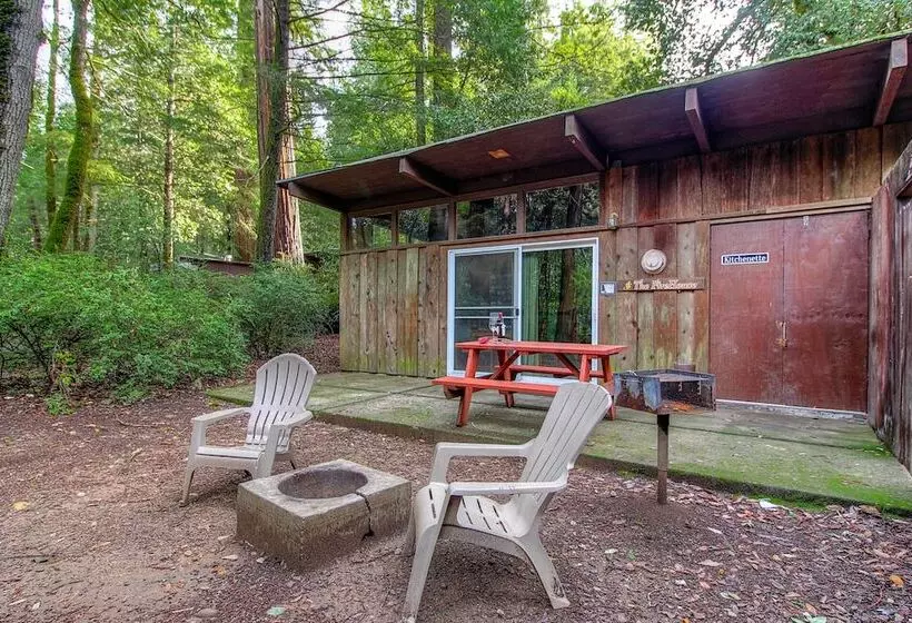 Redwoods River Resort