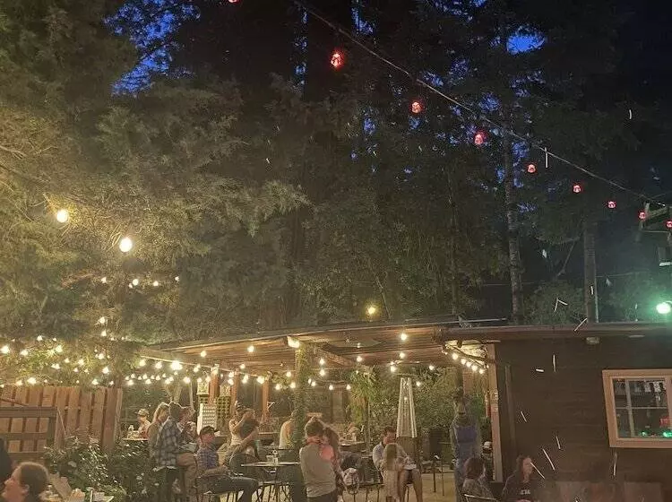 Redwoods River Resort