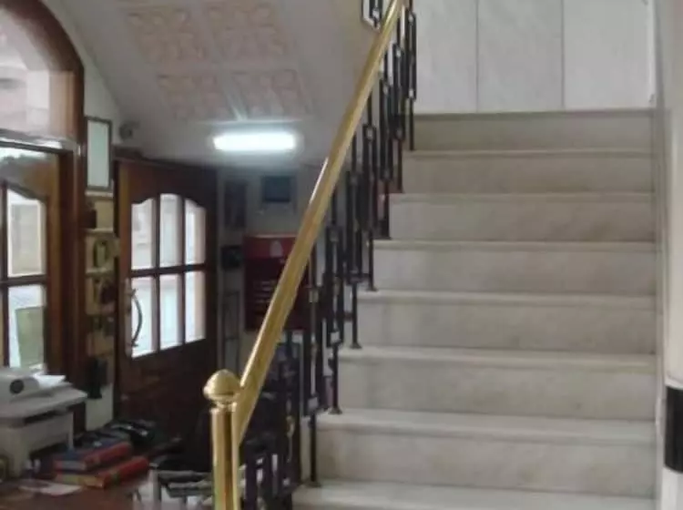 فندق Bajaj Indian Home Stay