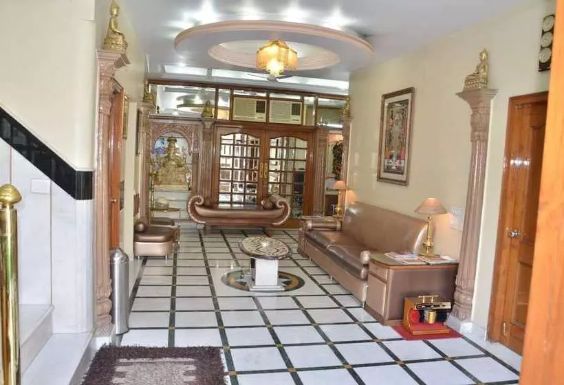 فندق Bajaj Indian Home Stay