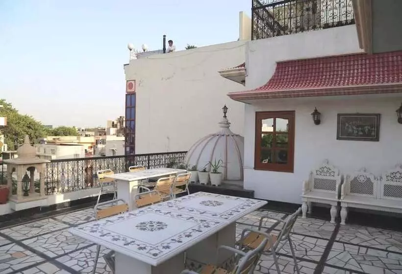 فندق Bajaj Indian Home Stay