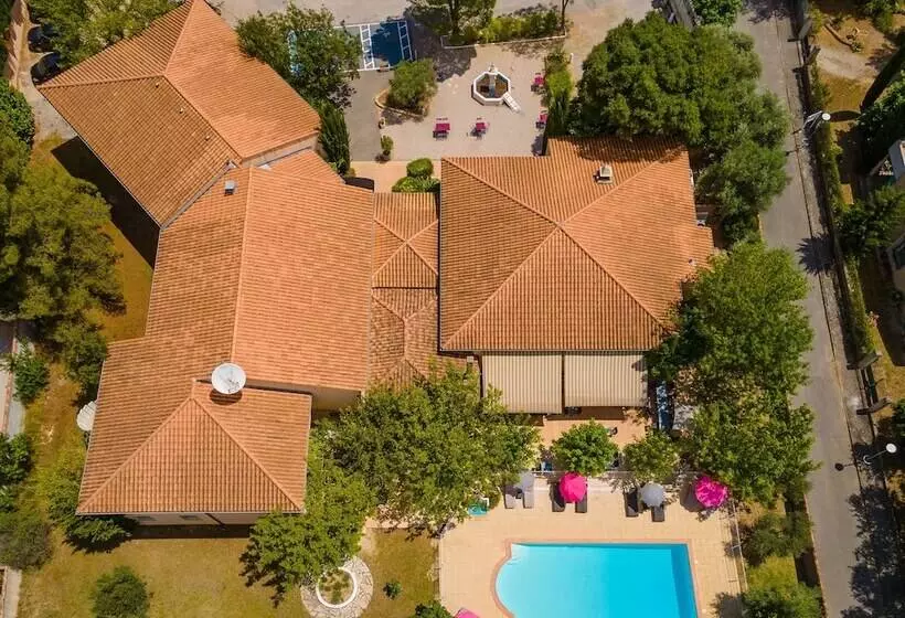 Logis Hotel Noemys Pont De L Etoile