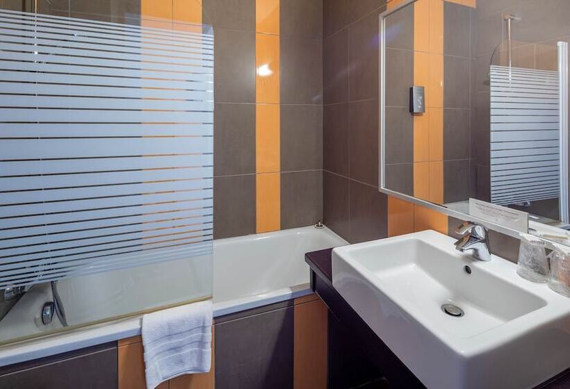 Logis Hotel Noemys Pont De L Etoile