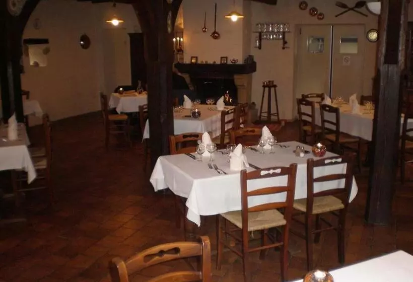 فندق Hôtelrestaurant Le Domaine De Testelin