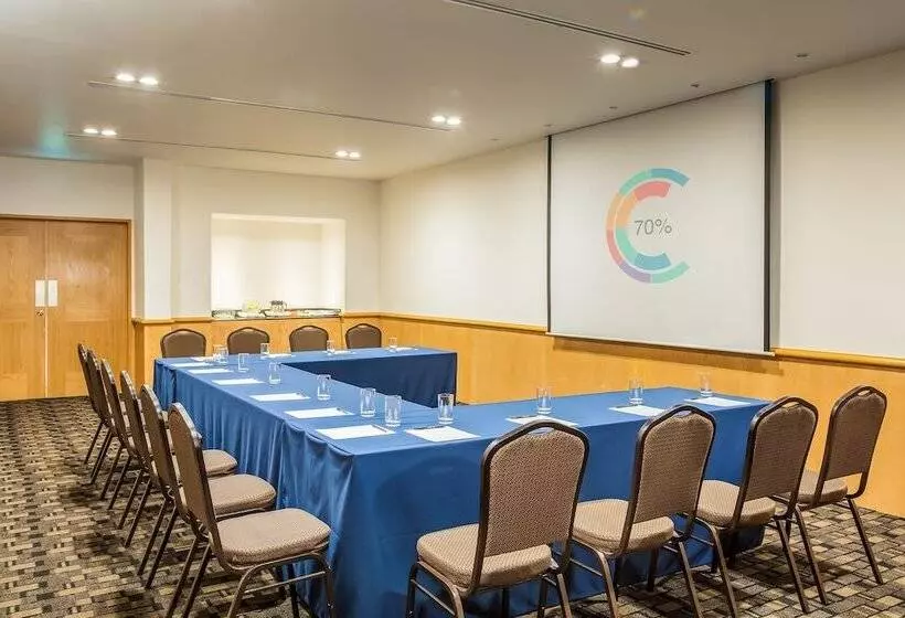 酒店 Fiesta Inn Monterrey La Fe