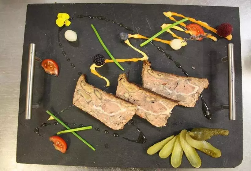 Отель Hostellerie Saint Benoît