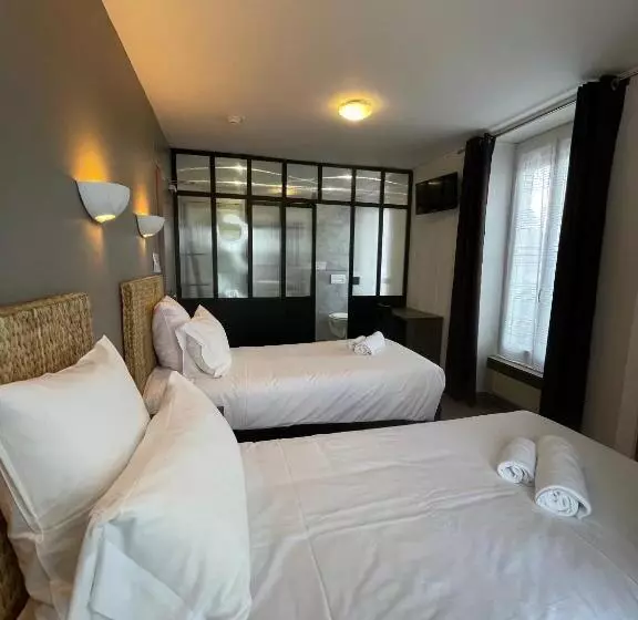 Отель Hôtel Du Château