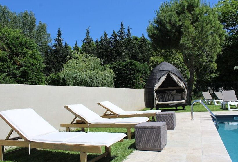 ホテル Le Mas Du Colombier