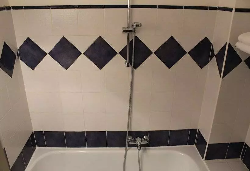 Отель Le Mas Du Colombier