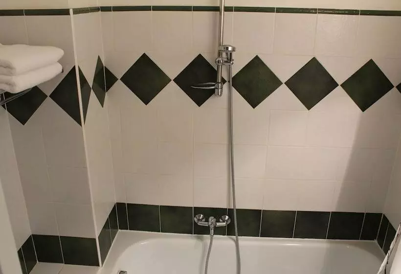 Отель Le Mas Du Colombier