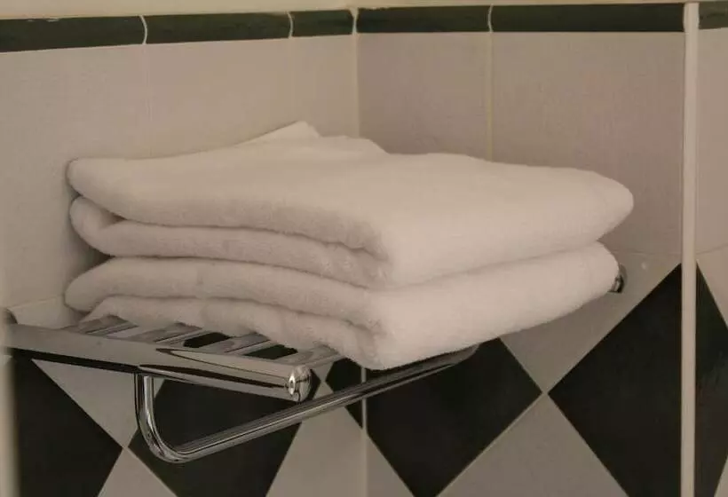 Отель Le Mas Du Colombier