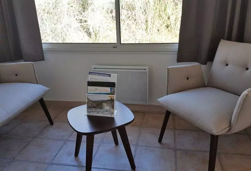 Отель Le Mas Du Colombier