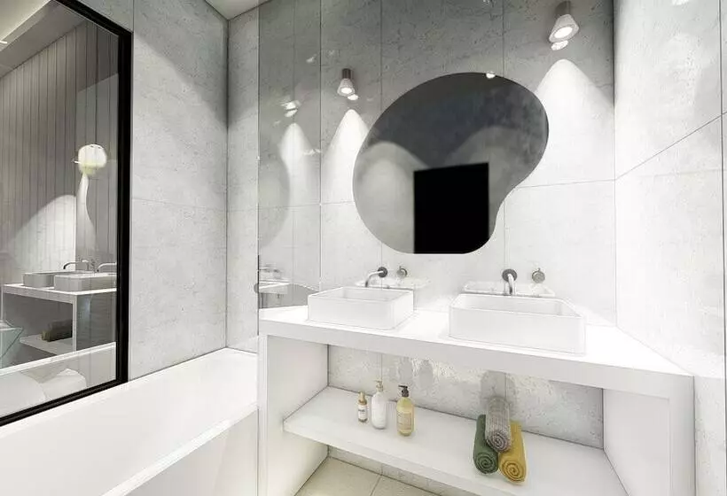 Les Vagues Hotel & Spa