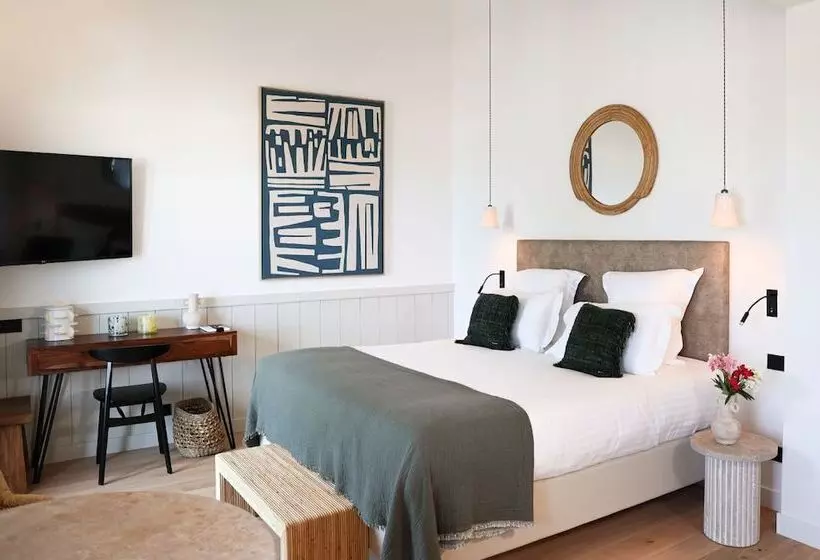 Les Vagues Hotel & Spa