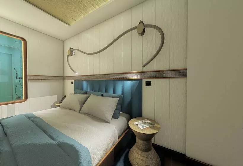 Les Vagues Hotel & Spa