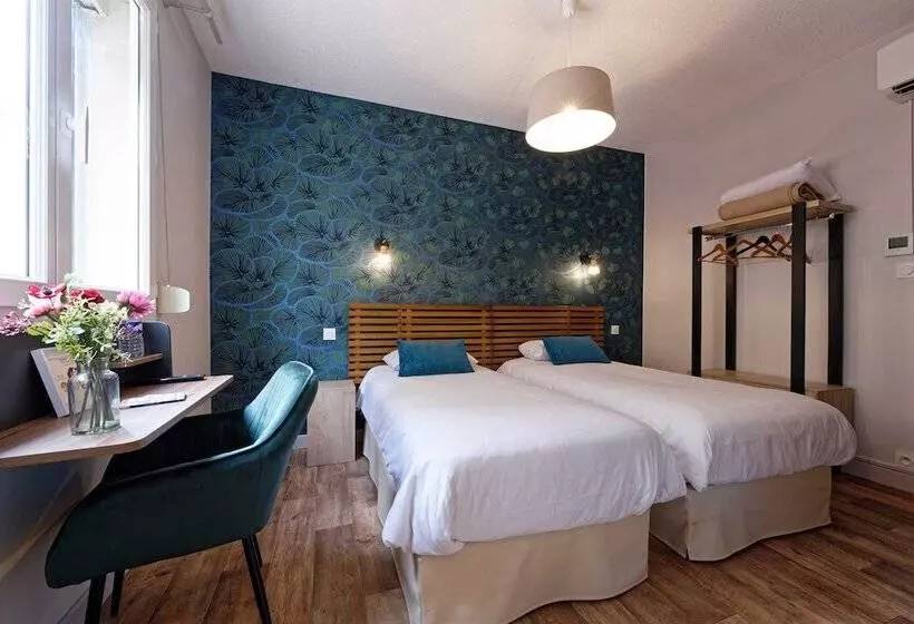 Отель Contact Hôtel Du Commerce Et Son Restaurant Côte à Côte